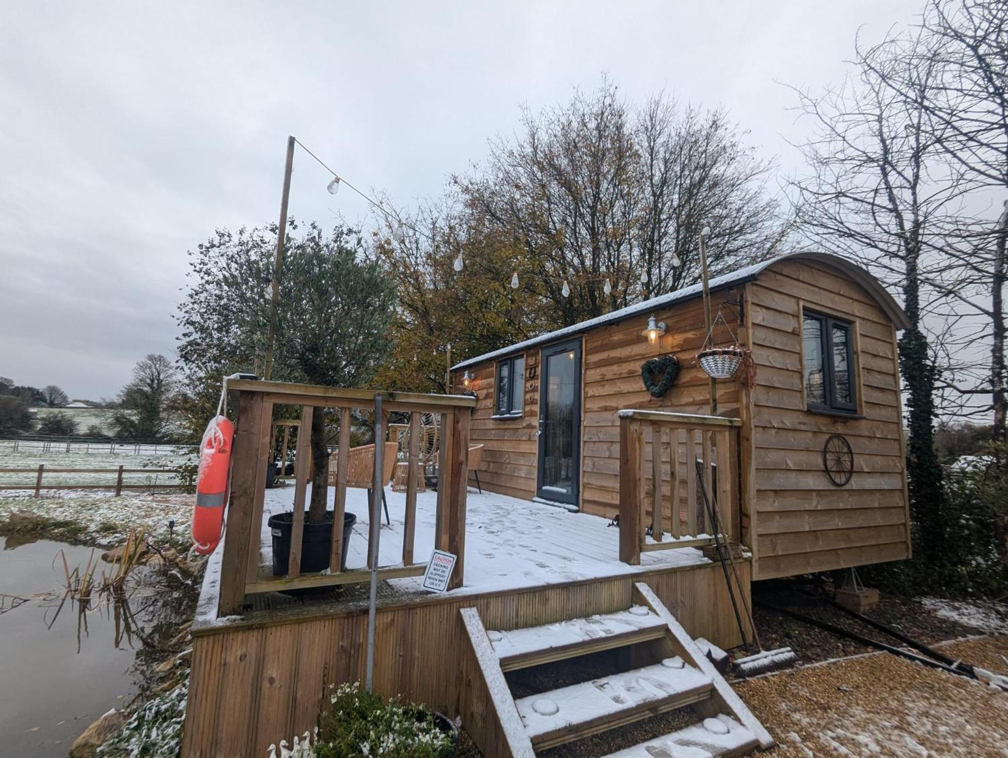 Rusty Duck Retreat Shepherds Hut Shedfield Εξωτερικό φωτογραφία